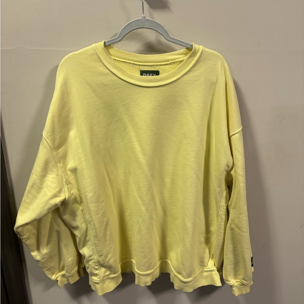 Daily Drills lemonade pullover